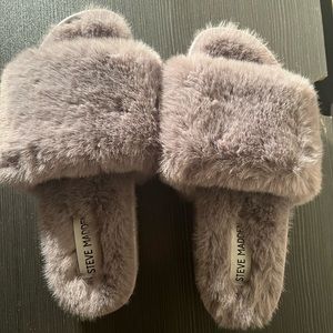 SOFT FURRY STEVE MADDEN PLATFORM SLIDES - BRAND NEW, EXCELLENT CONDITION NWOT